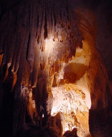 Careys Cave - Lightning Ridge Tourism 2