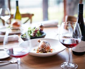 Yabby Lake Vineyard & Cellar Door - Lightning Ridge Tourism 3