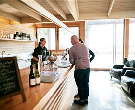 Yabby Lake Vineyard & Cellar Door - Lightning Ridge Tourism 5