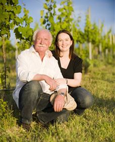 Helm Wines - Lightning Ridge Tourism 0