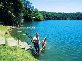 Green Park - Lightning Ridge Tourism 0