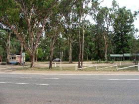 Lions Park - Lightning Ridge Tourism 0