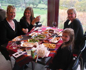 Brandy Creek Wines & View Cafe - Lightning Ridge Tourism 8