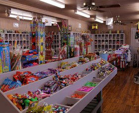 The Lolly Bug - Lightning Ridge Tourism 3