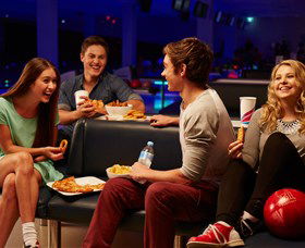 AMF Belconnen Ten Pin Bowling Centre - Lightning Ridge Tourism 3