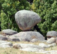 Balancing Rock - Lightning Ridge Tourism