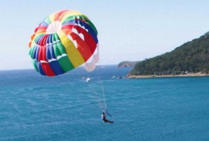 Port Stephens Parasailing - Lightning Ridge Tourism 1