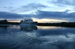 Tamboi Queen Cruises - Lightning Ridge Tourism 1
