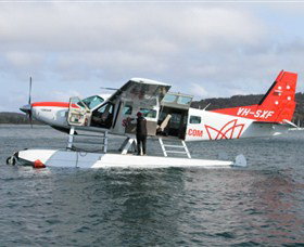 Sydney Seaplanes - Lightning Ridge Tourism 2