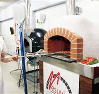 Vesuvio WoodFire Cooking Classes - Lightning Ridge Tourism
