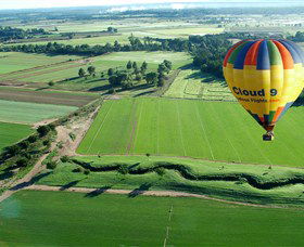 Cloud 9 Balloon Flights - Lightning Ridge Tourism 1