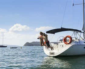 Taylor Made Escapes Yacht Charters And Cruises - Lightning Ridge Tourism 8
