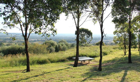 Turkeys Nest Picnic Area And Lookout - Lightning Ridge Tourism 0