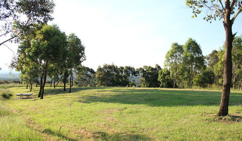 Turkeys Nest Picnic Area And Lookout - Lightning Ridge Tourism 1