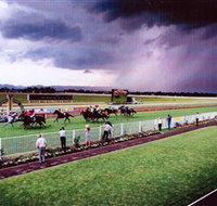 Hawkesbury Race Club - Lightning Ridge Tourism