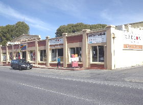The Menz FruChocs Shop - McLaren Vale - Lightning Ridge Tourism 1