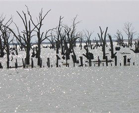 Lake Victoria - Lightning Ridge Tourism 5