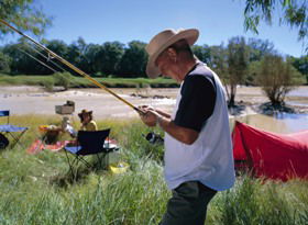 Charleville - Bakers Bend Warrego River Fishing Spot - Lightning Ridge Tourism 3