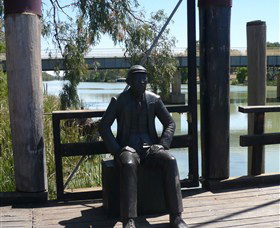 Wentworth Wharf - Lightning Ridge Tourism 1