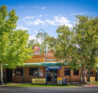 Crown Hotel Wentworth - Lightning Ridge Tourism