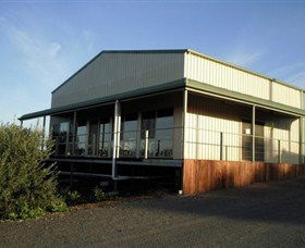 Varapodio Estate - Lightning Ridge Tourism 4