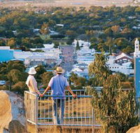 Towers Hill Lookout and Amphitheatre - Lightning Ridge Tourism