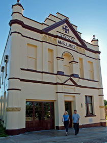 Historic Ambulance Centre - Lightning Ridge Tourism 0