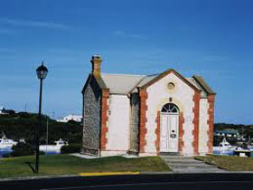 Royal Circus And Customs House In Robe - Lightning Ridge Tourism 0