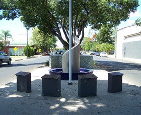 Emerald War Memorial - Lightning Ridge Tourism 0