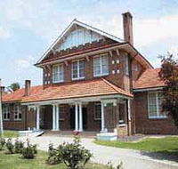 Hay War Memorial High School Museum - Lightning Ridge Tourism