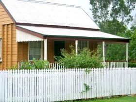 National Trust Heritage Centre - Lightning Ridge Tourism 1
