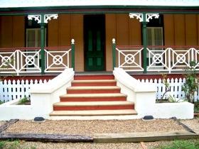 National Trust Heritage Centre - Lightning Ridge Tourism 2