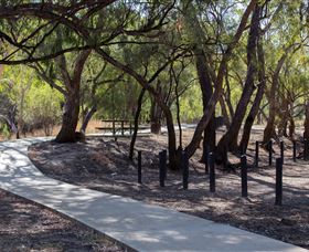 Nindigully Tourist And Visitor Area - Lightning Ridge Tourism 1