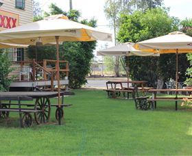 Francis Hotel Thallon - Lightning Ridge Tourism 1