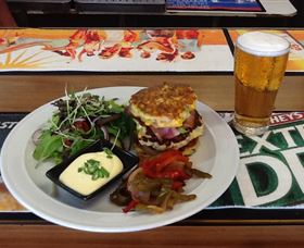 Francis Hotel Thallon - Lightning Ridge Tourism 2