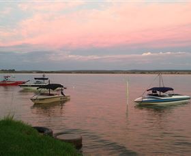 Griffith Boat Club - Lightning Ridge Tourism 0