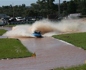 Griffith Boat Club - Lightning Ridge Tourism 2