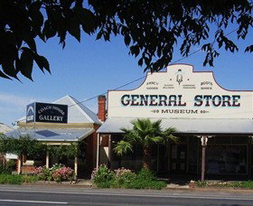 Coach House Art Gallery And Museum - Lightning Ridge Tourism 0