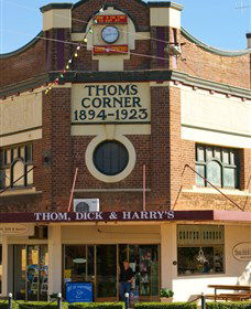 Thom, Dick And Harrys - Lightning Ridge Tourism 0