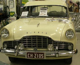 Chrysties Museum - Lightning Ridge Tourism 1