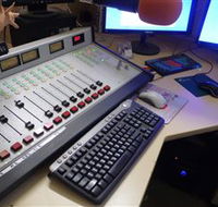 Peak Hill FM Community Radio Station - Lightning Ridge Tourism