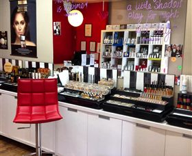 Vanity Day Spa - Lightning Ridge Tourism 0