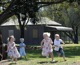 Mary Brand Park - Lightning Ridge Tourism 2