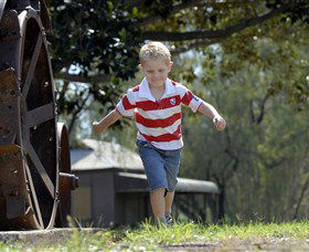 Mary Brand Park - Lightning Ridge Tourism 4