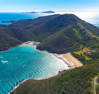 Basil Bay on Keswick Island - Lightning Ridge Tourism
