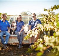 Lake Moodemere Estate - Lightning Ridge Tourism