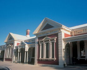 Wagga Wagga NSW Lightning Ridge Tourism
