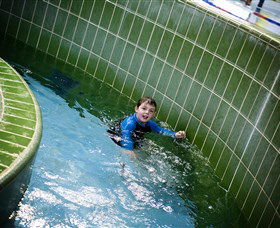 Oasis Regional Aquatic Centre - Lightning Ridge Tourism 1