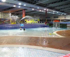 Oasis Regional Aquatic Centre - Lightning Ridge Tourism 2