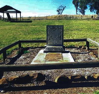 Yuranighs Aboriginal Grave Historic Site - Lightning Ridge Tourism